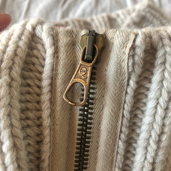 *SOLD* McQ Knit Poncho, szL - Picture 4 of 7